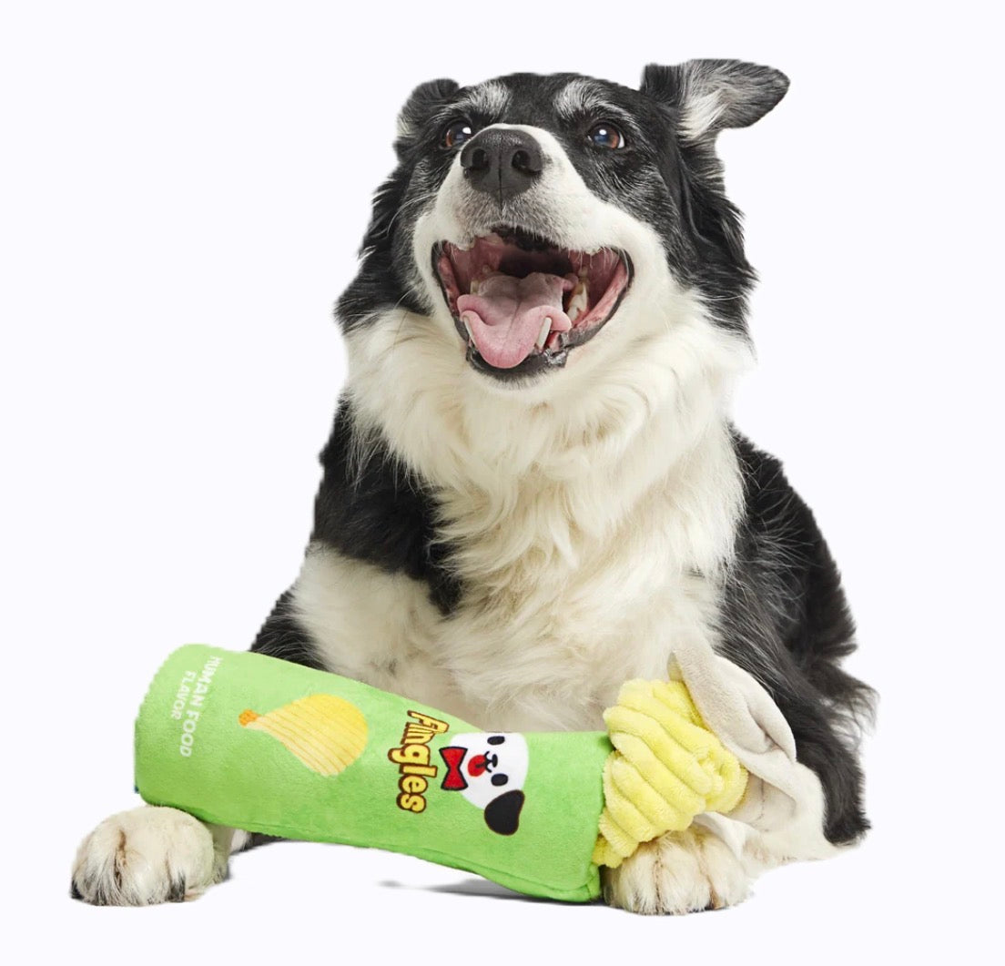 Fingles Can Plush Tug Toy